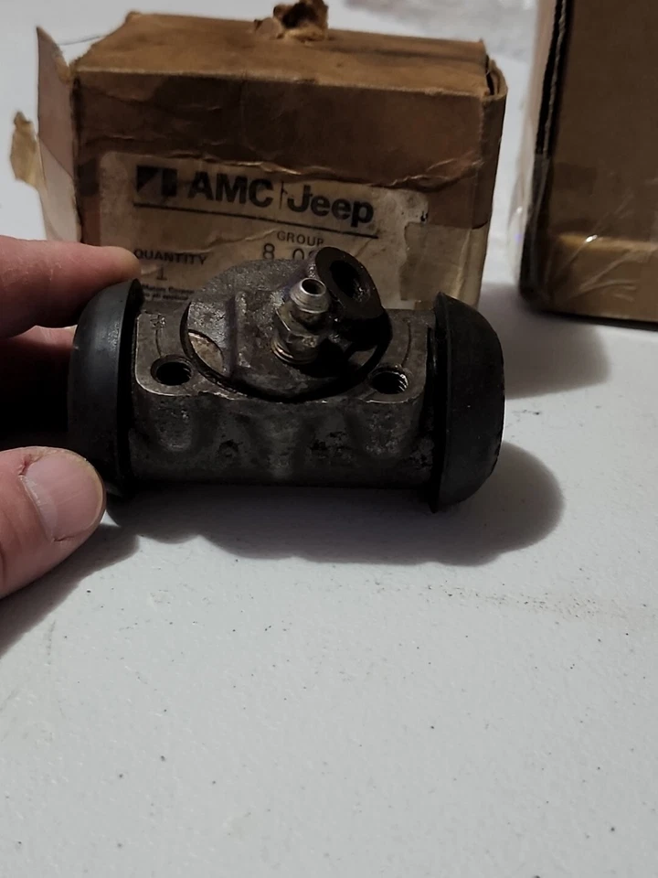 Cilindros de rueda de freno delanteros L&R 6 cilindros AMC PACER 1975 76 3225194 Foto 2 de 4