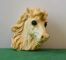 Unicorn Magnet By Animal Magnetism. In excellent condition.