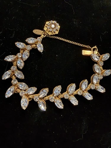 Vintage Miriam Haskell Bracelet. Gold Tone, 7 Inches