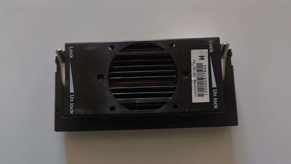 Intel Pentium II 266 MHz -SL2W7 - - Immagine 2 di 3