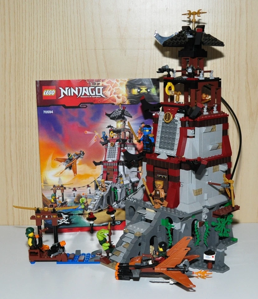 LEGO Ninjago 70594 The Lighthouse Siege, foto 1 di 5