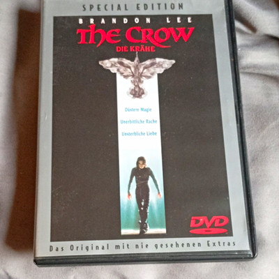 The Crow   Die Krähe Special Edition DVD Brandon Lee FSK18 Holo Card Top Zustand