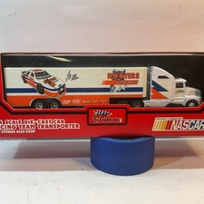 NASCAR Loy Allen 19 1:87 Scale Die-Cast Racing Team Transporter 1994 Hooters