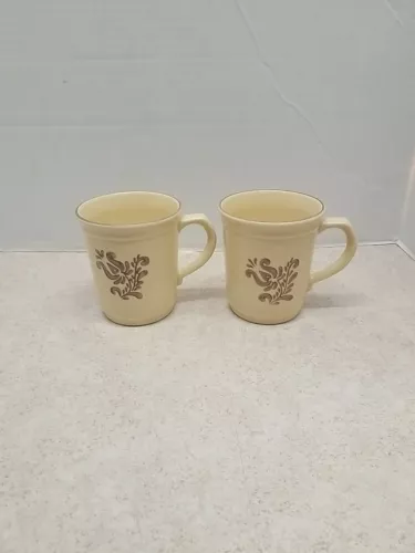 Set of 2 Pfaltzgraff Village Mugs -  Vintage USA