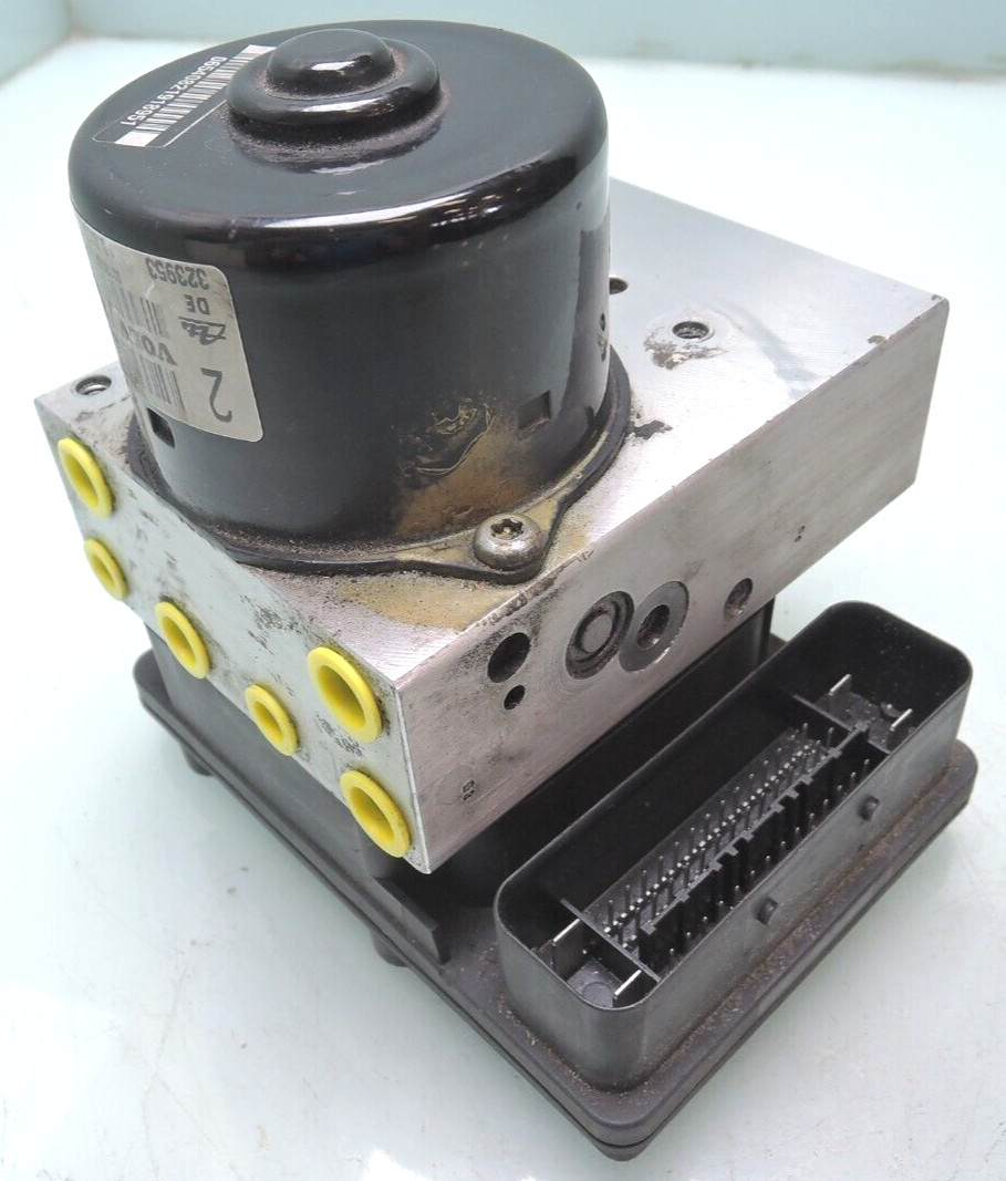 VOLVO V70 II D5 / 185PS / ABS BLOCK HYDRAULIKBLOCK / 30714952  
