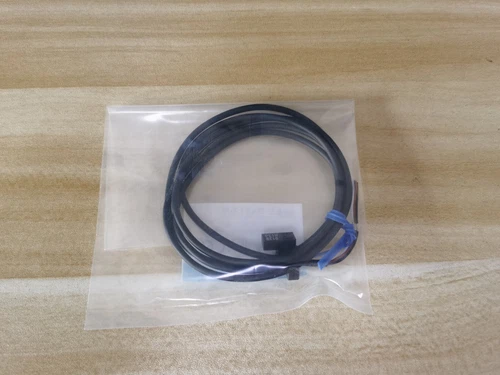 One New Omron EE-SX912-R Photoelectric Sensor EESX912R Free Shipping - Picture 2 of 5