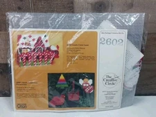The Creative Circle "Candy Cane Lane" Plastic Canvas Stitch Kit  #2602 Vtg 1984
