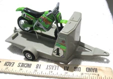 VINTAGE NOS 1999 NYLINT MOTORCYCLE AND TRAILER PLASTIC TOY 7 1/2 IN