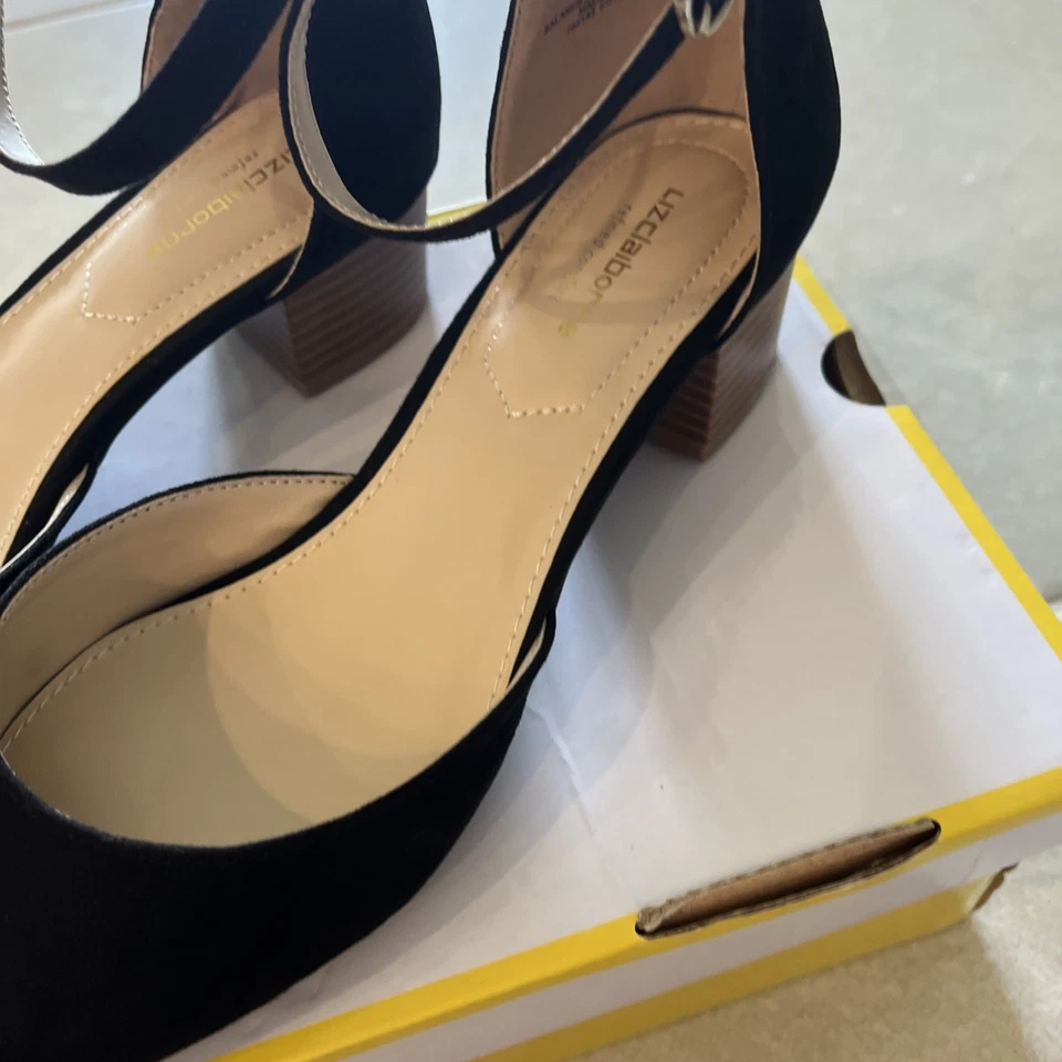 Liz Claiborne Womans Classy Black 6M Suede Pointed Toe Block Heels Ankle Straps - Image 2 of 4