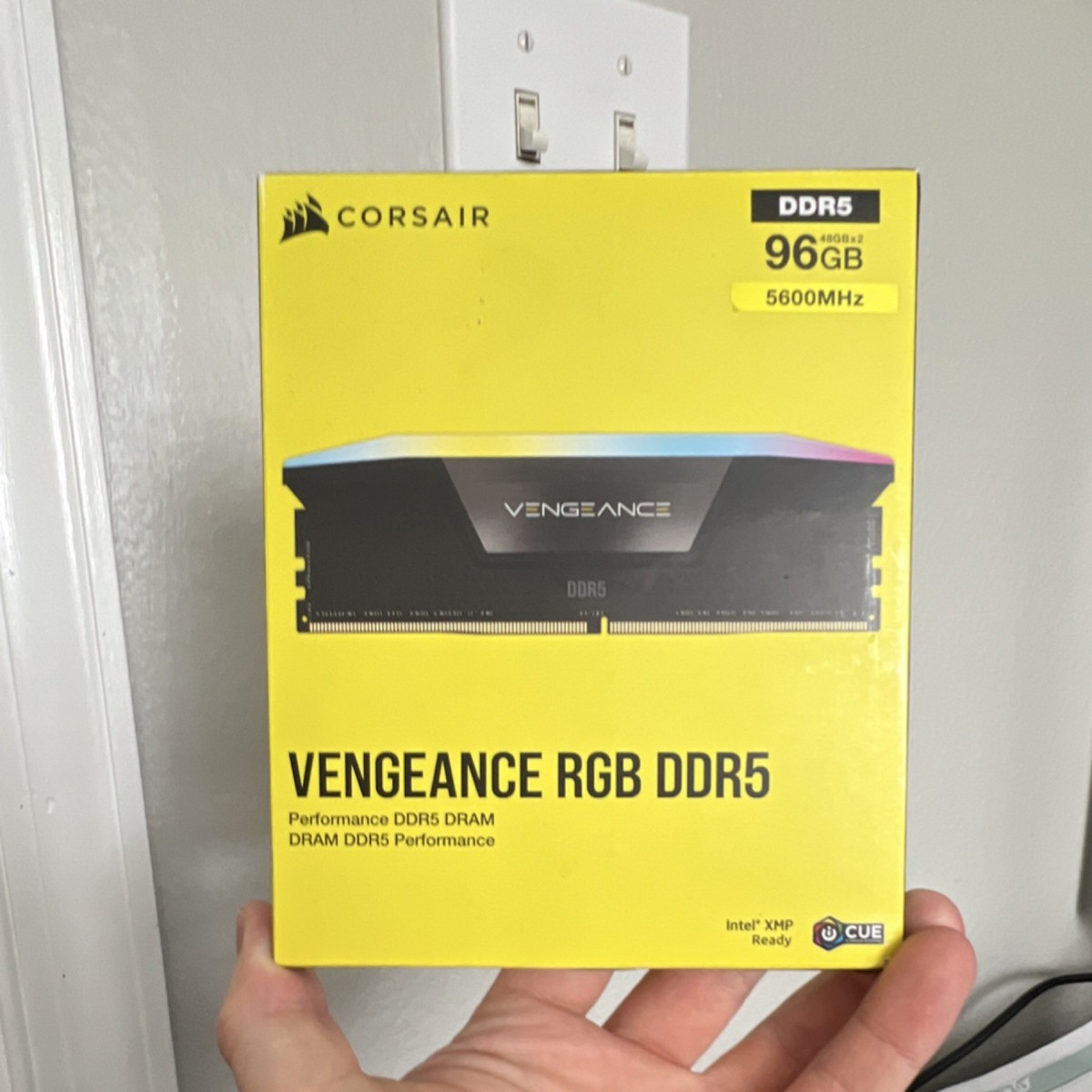 CORSAIR VENGEANCE RGB 96GB (2x48GB) PC5-44800 (DDR5-5600) DIMM