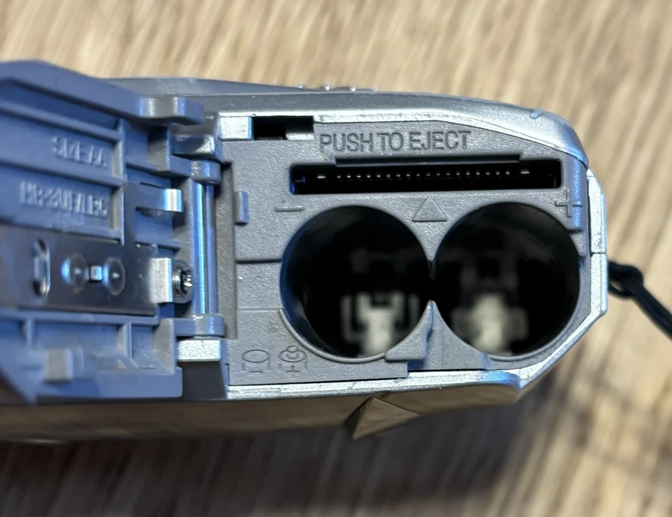 Fujifilm FinePix A303, photo 2 of 4