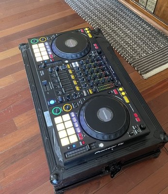 Pioneer DJ DDJ-1000 DJ Controller. With hard case 