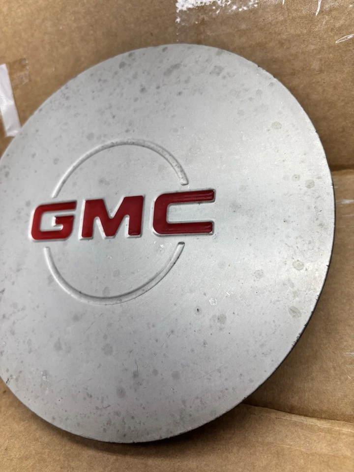 Tapacubos central de rueda GMC Yukon XL Safari Sierra 1500 1999-2005 15040220 3 Foto 3 de 4