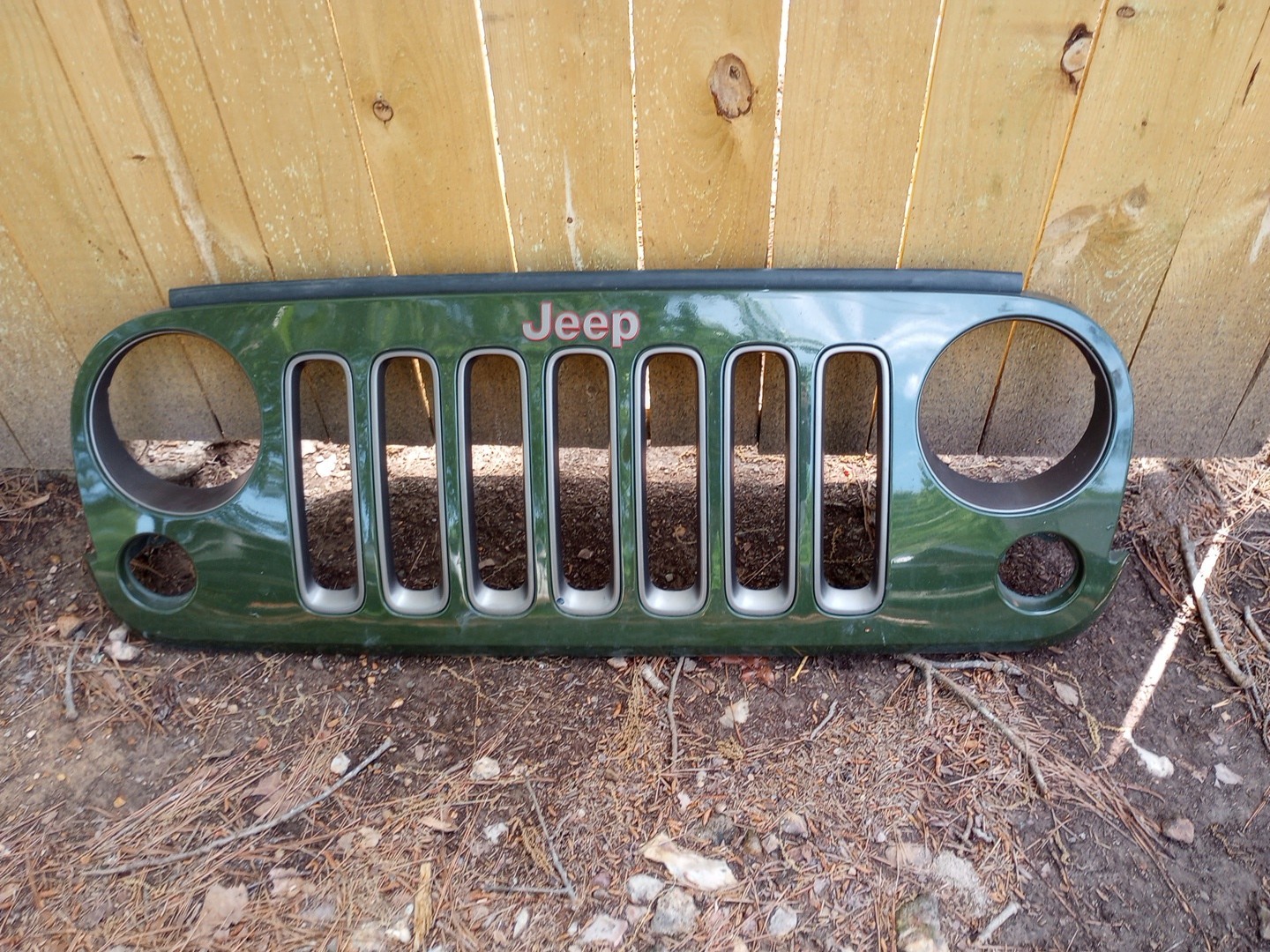 2007-2017 Jeep Wrangler JK Grill Green. OEM