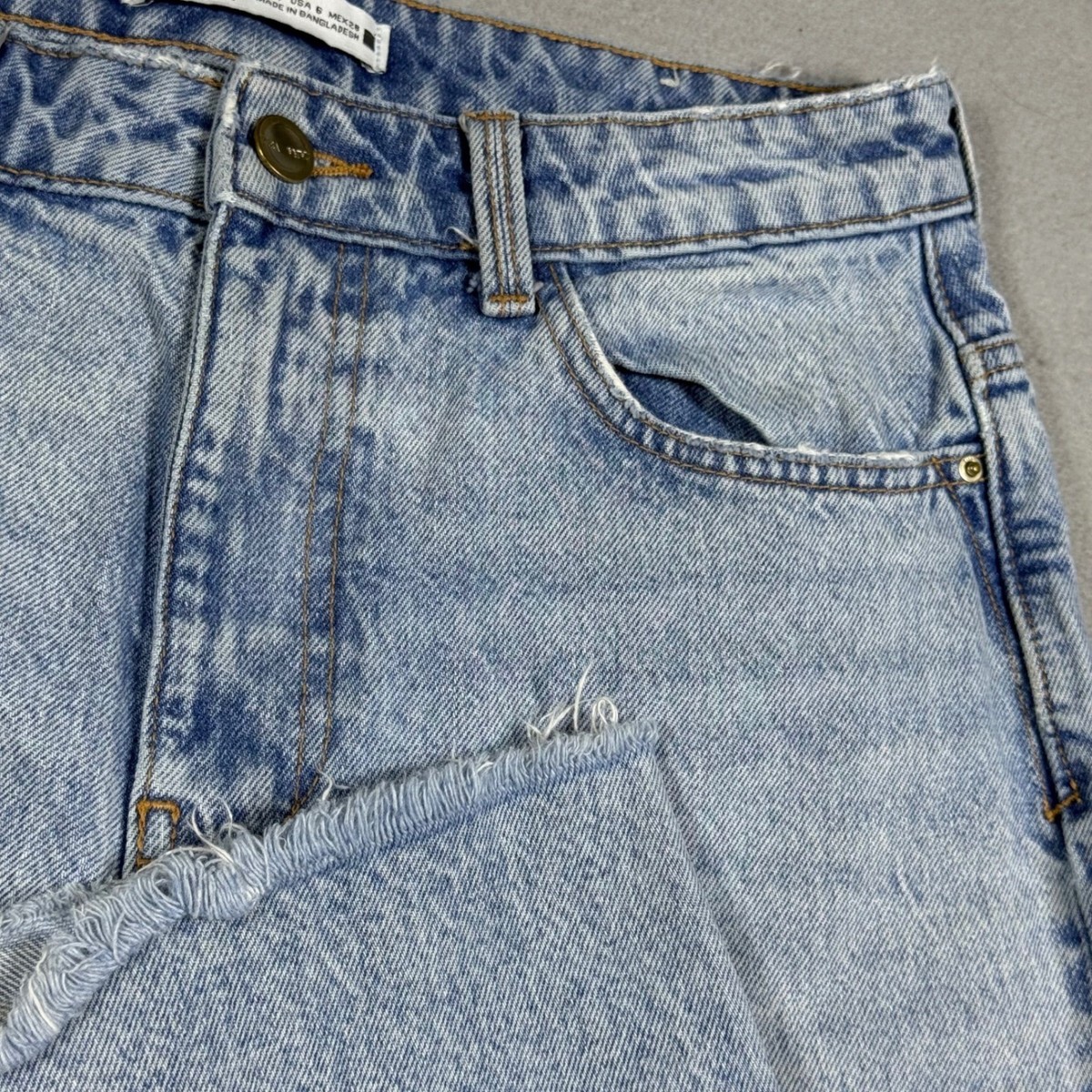 Zara Womens High Waisted Wide Leg Jeans Light Wash Raw Hem Blue Denim Size 6