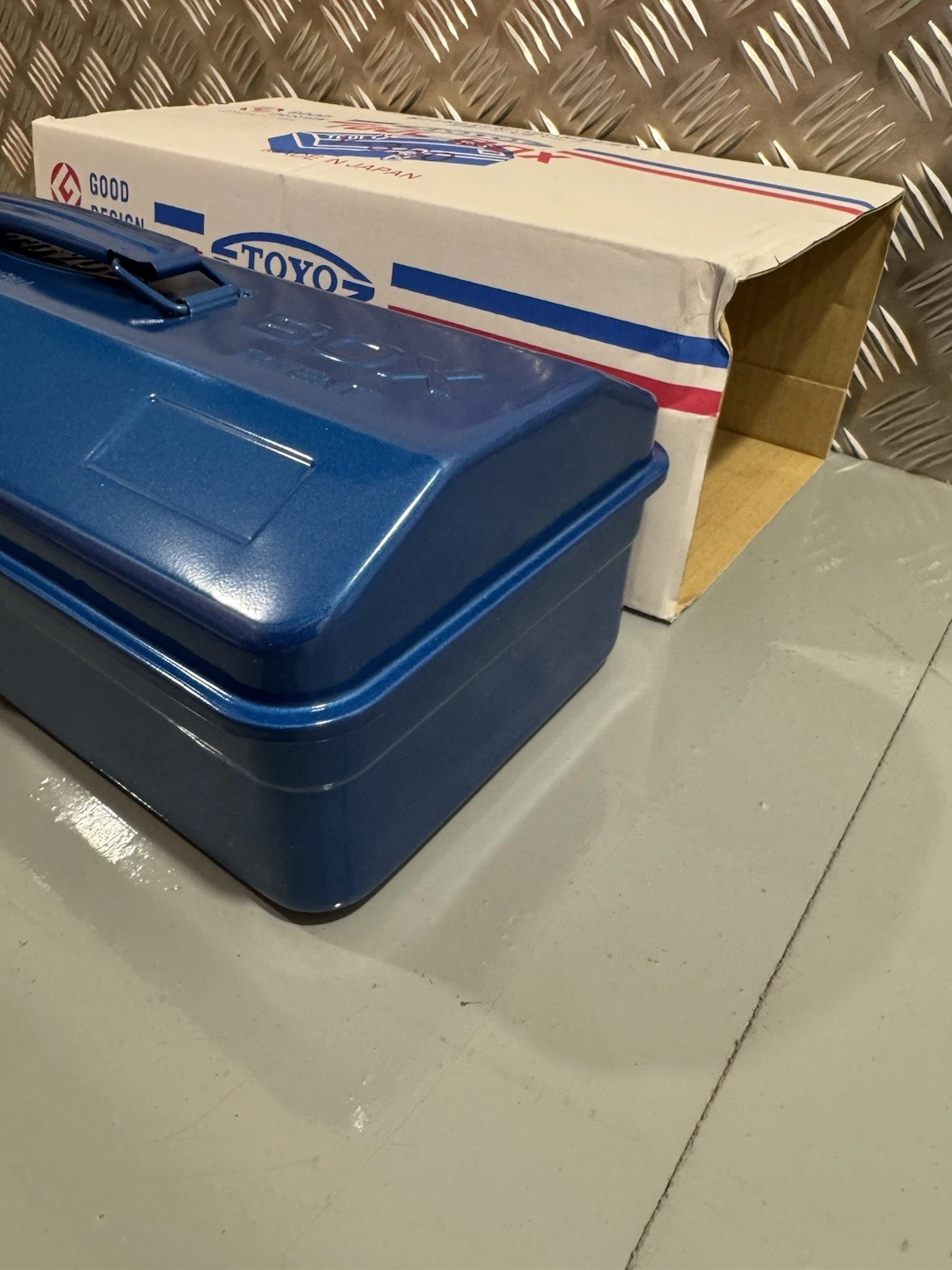 TOYO STEEL Y-350 Trunk Shaped Tool Box Blue Pressed Steel Brand New 7