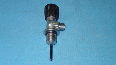 Argon Ventil, W21,8 zylindrisch M25/2 Flaschengewinde, 200 bar, %77