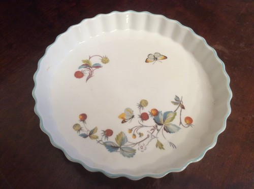 27 cm Royal Worcester Strawberry Fair pattern Flan dish