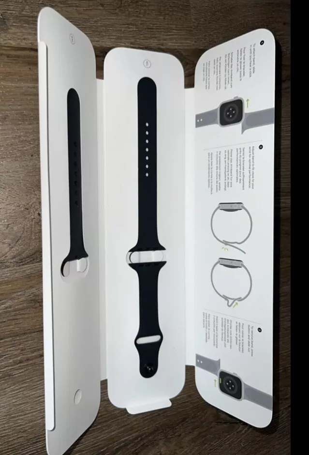 Apple Watch Series 7 GPS 45mm Midnight Aluminum with Midnight