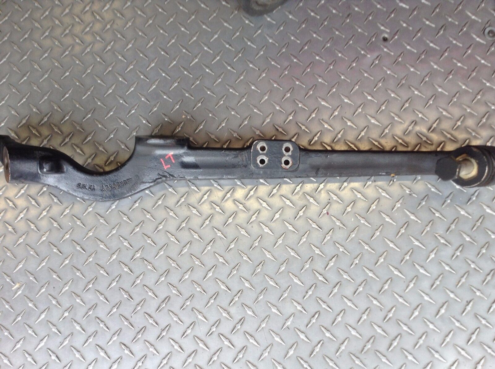 81 - 91 ROLLS-ROYCE SILVER SPUR LEFT FRONT CONTROL ARM
