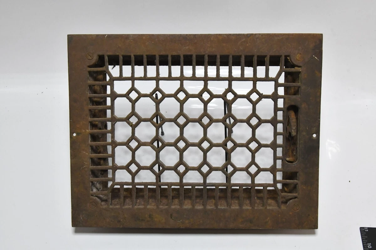 VINTAGE CAST IRON WALL MOUNTED HEATING REGISTER VENT COVERS FRAME NO  LEVELORS | eBay