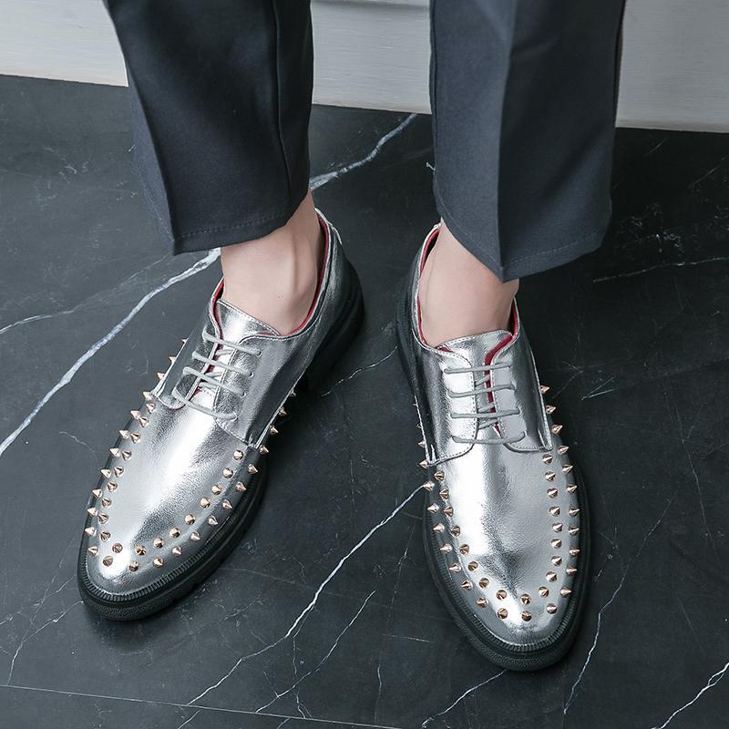 SAOLA Abito uomo moda argento lucido rivetti oro stringato punta scarpe Oxford festa