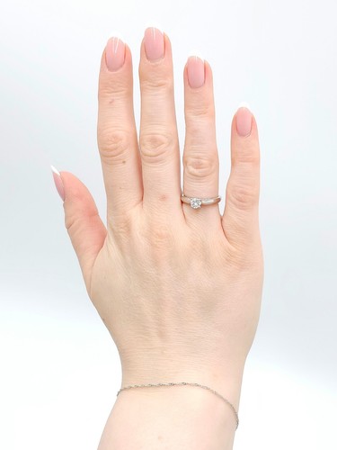 18ct White Gold 1/2 Carat Diamond Solitaire Ladies Ring Shoulder Feature Size J - Picture 6 of 11