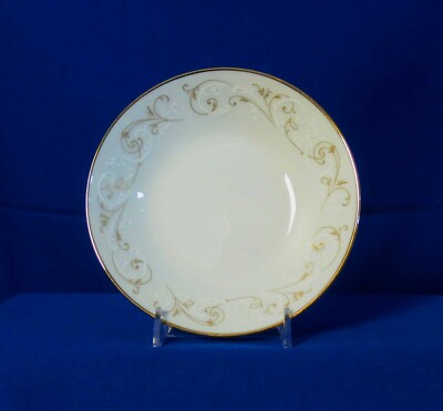 noritake 6610 bowl × 3 Noritake Duetto Fruit Bowl Rimmed 6610 Embossed White Gold Scrolls