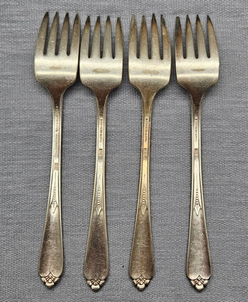 Juego de 4 tenedores de ensalada de inspiración de colección Rogers & Bros IS (plato plateado, 1933) 6,5 pulgadas Foto 2 de 4