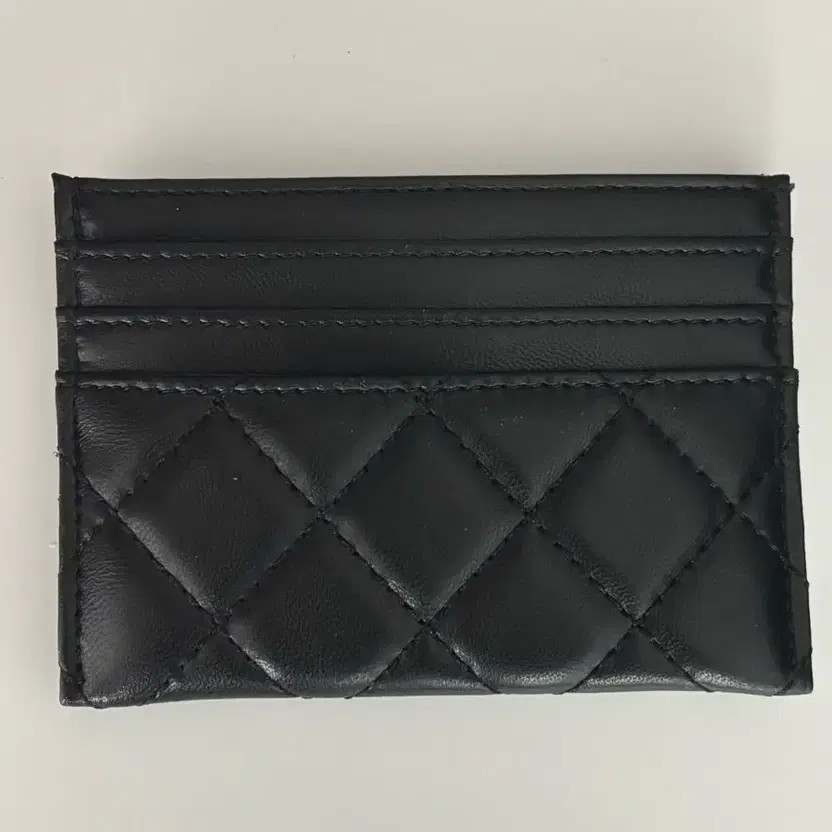 Chanel Women's Card Wallet - Vintage, Elegant Leather Accessory thumbnail 2