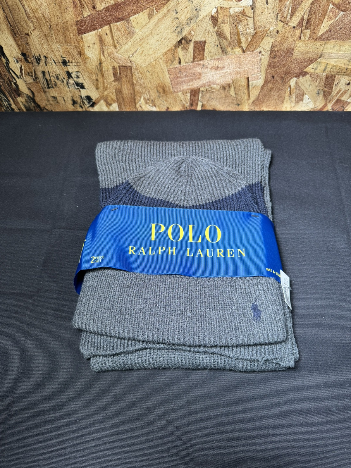 Nuovo set cappello e sciarpa Polo Ralph Lauren maglia grigio e blu navy ricamato pony