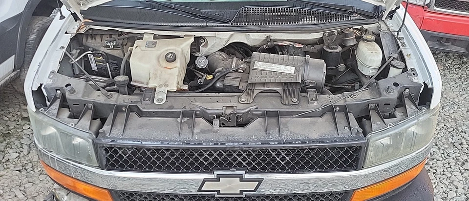 Motor Chevrolet Express 2500 Van 4.8L 2006 fabricante de equipamento original 130K milhas (LKQ~439085317) - Imagem 3 de 4