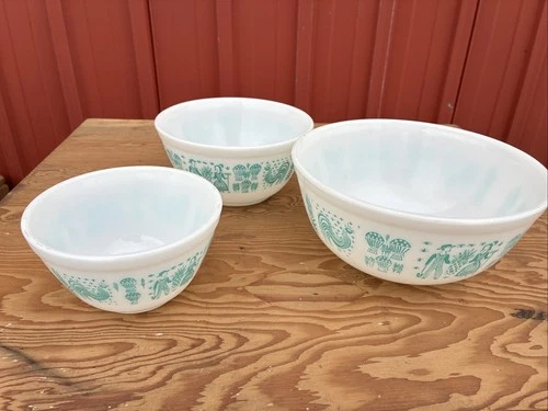 Pyrex Mixing Bowls Amish Butterprint Cinderella 401, 402, 403 Blue & White