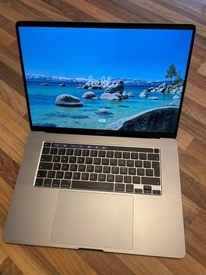 Apple MacBook Pro (16'') i7 16 GB RAM AMD Radeon Pro 5300 512 GB SSD WIE NEU