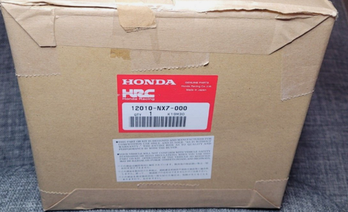 NSF250R Honda Moto 3 HEAD ASSY (1) - 12010 NX7 000 - Picture 2 of 2