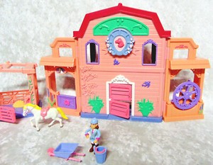 Redbox Take Along Barn Stable Horse Camp Trailer Jeep Farm Playset