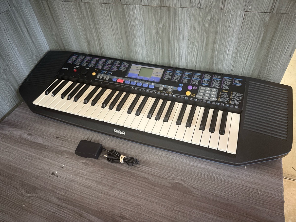 YAMAHA PSR-78　電子キーボード Yamaha PSR-78 Portatone 49 Key Keyboard 100 Sounds Rhythms 20