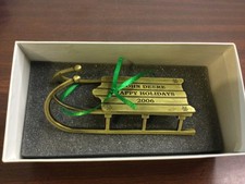 2006 HAPPY HOLIDAYS JOHN DEERE SLED Gold Pewter Christmas Tree Ornament BX