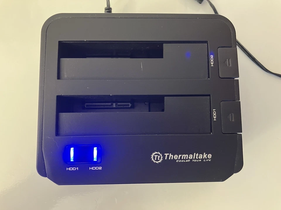 Thermaltake ST0014U BlacX Duet Dual 2.5"/3.5" SATA HDD Docking Station USB 3.0 - Image 2 of 4