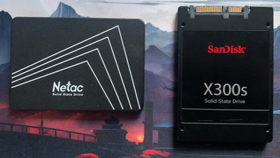2 x SATA SSD - Bundle - 120GB Nectac und 128 GB SanDisc SSD 2,5''