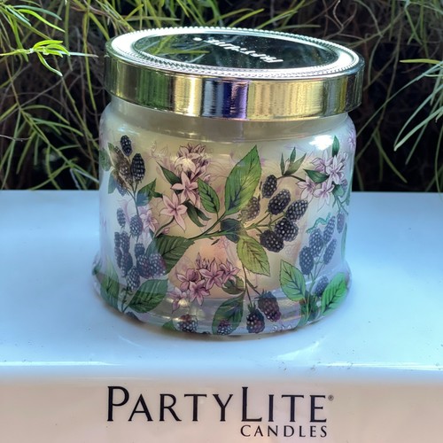 Partylite BERRY BLOSSOM SIGNATURE 3 Wick JAR CANDLE G73C247 Berries Jasmine - Photo 8 sur 16