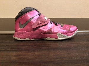 lebron soldier 7 pink