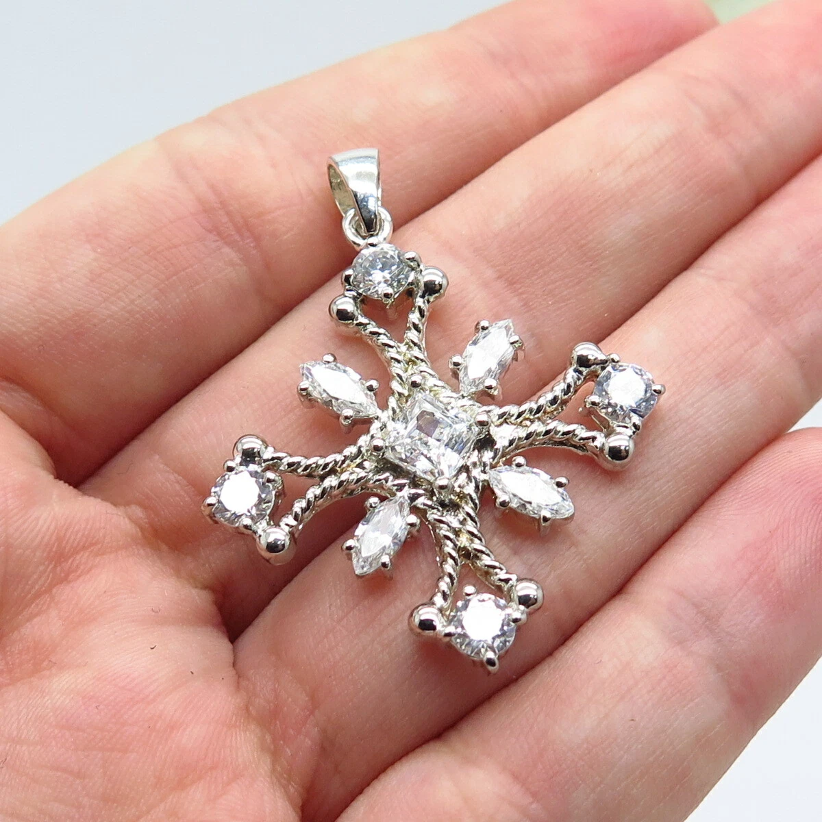 Twisted pendant deals