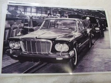 1962 PLYMOUTH VALIANT ASSEMBLY LINE    11 X 17  PHOTO  PICTURE