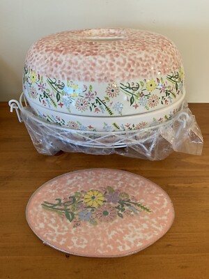 NEW 4 PC Temp-tations Casserole Bowl Lid Wire Basket Trivet Pink Temptations