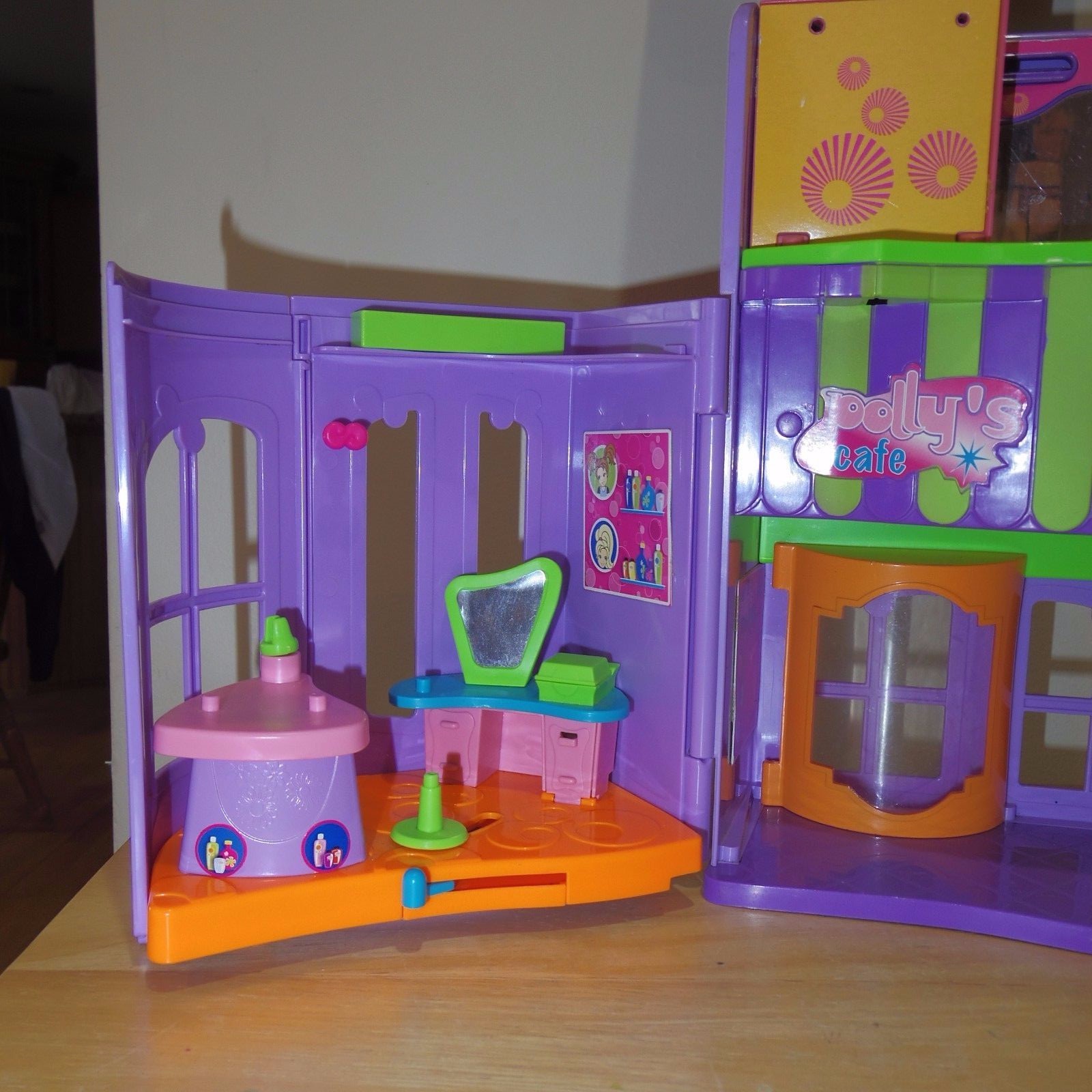 polly pocket boutique