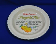 Vintage Betty Crocker 11" Ceramic Pumpkin Pie Baking Dish with Recipe