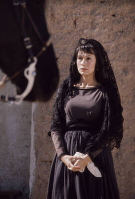 BarBara Luna in tv movie The Hanged Man 1974 Old Photo 3