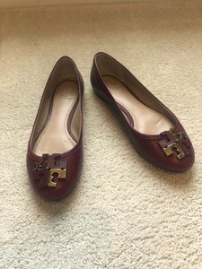 womens burgundy flat shoes