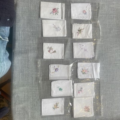 Vintage Blumen handbestickt weiß Baumwolle Taschentuch gezeichnete Fadenkanten
